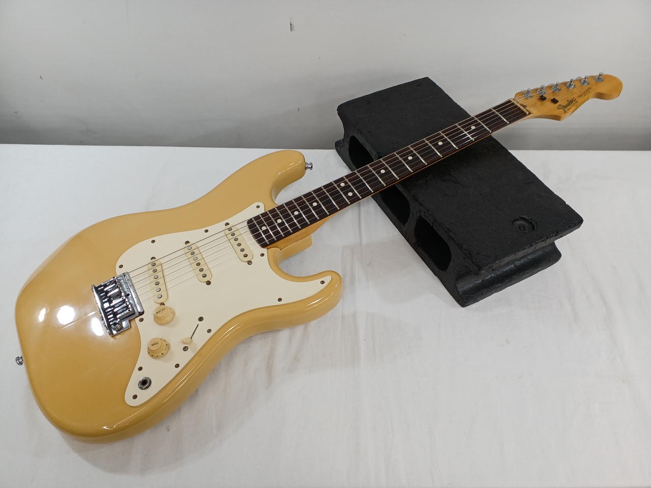 Fender Dan Smith Stratocaster Safe delivery from Japan