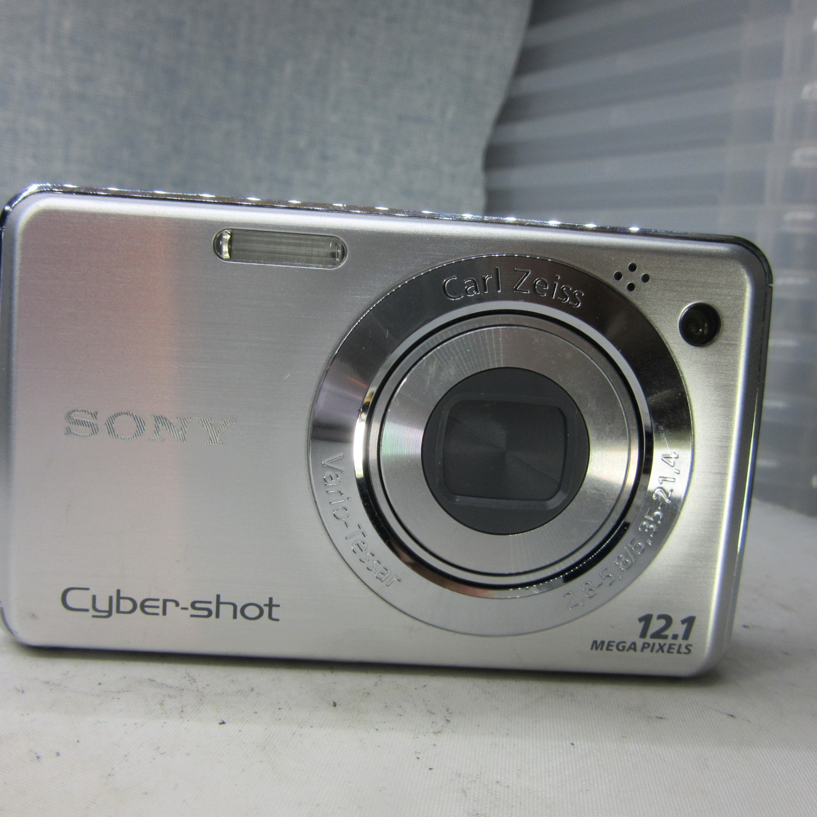 Sony Cyber-shot DSC-W220 12.1MP 4x Zeiss Zoom Tested Compact Camera & 2GB Card