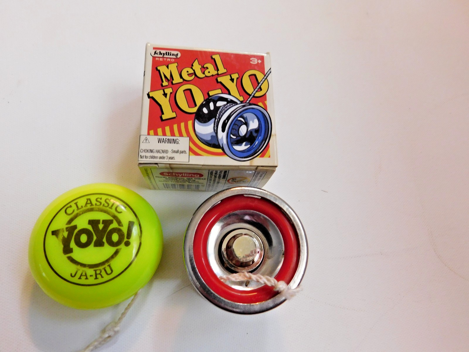 Lot of 2 Retro Yo-Yos: Schylling Metal Yo-Yo and JA-RU Plastic Yo-Yo