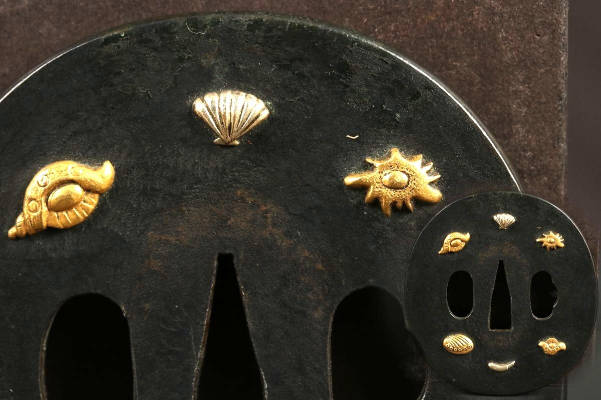 Japan antique Tsuba Edo era shakudo shell Inlay Round
