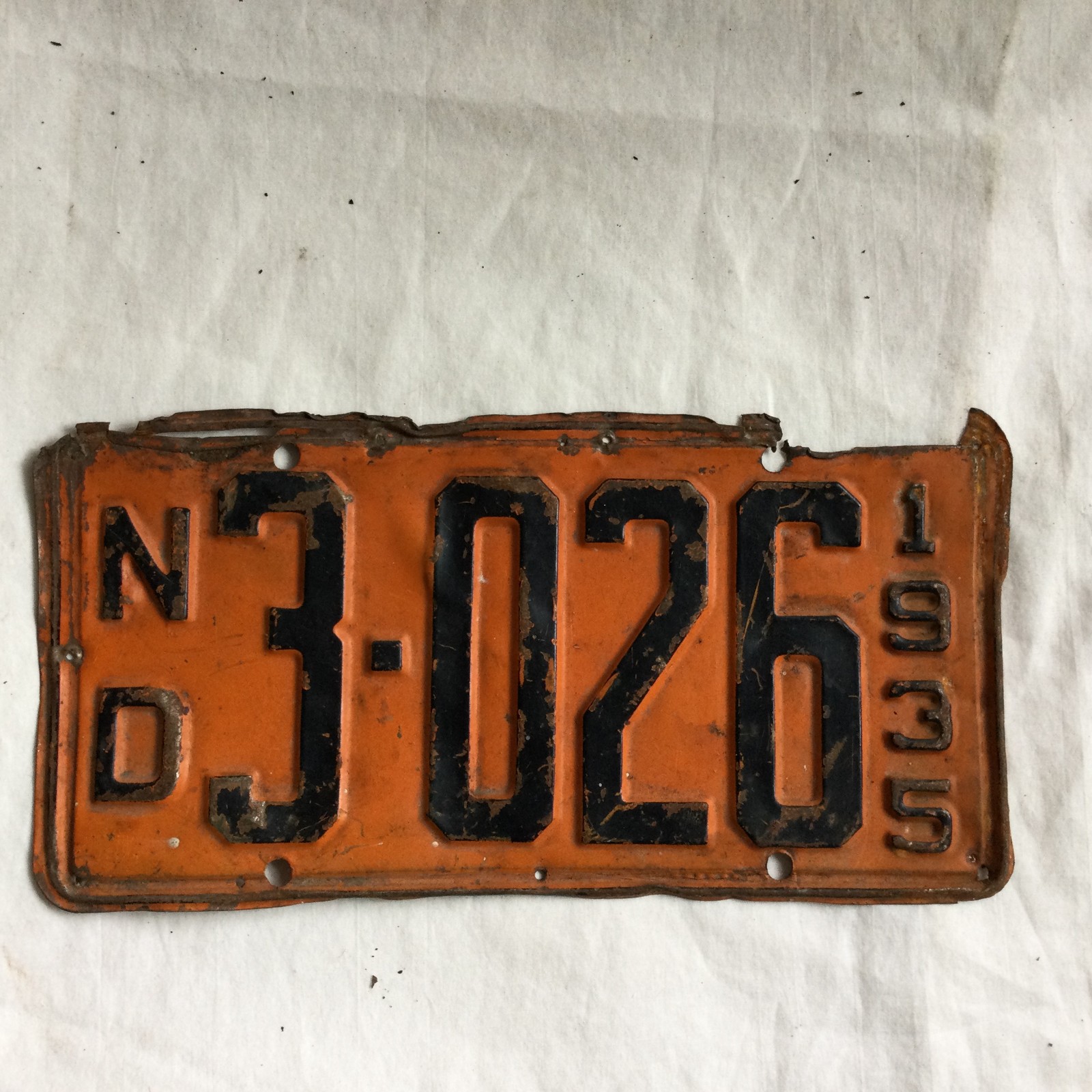 Vintage 1935 North Dakota License Plate 3-026 PS
