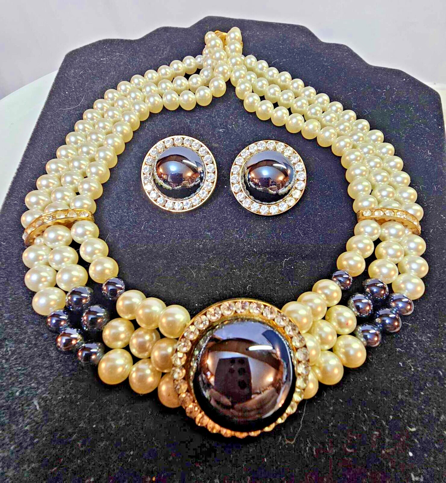 Vtg 3 strand Choker Necklace & stud Earrings Set Faux Pearl Black & Clear Stones