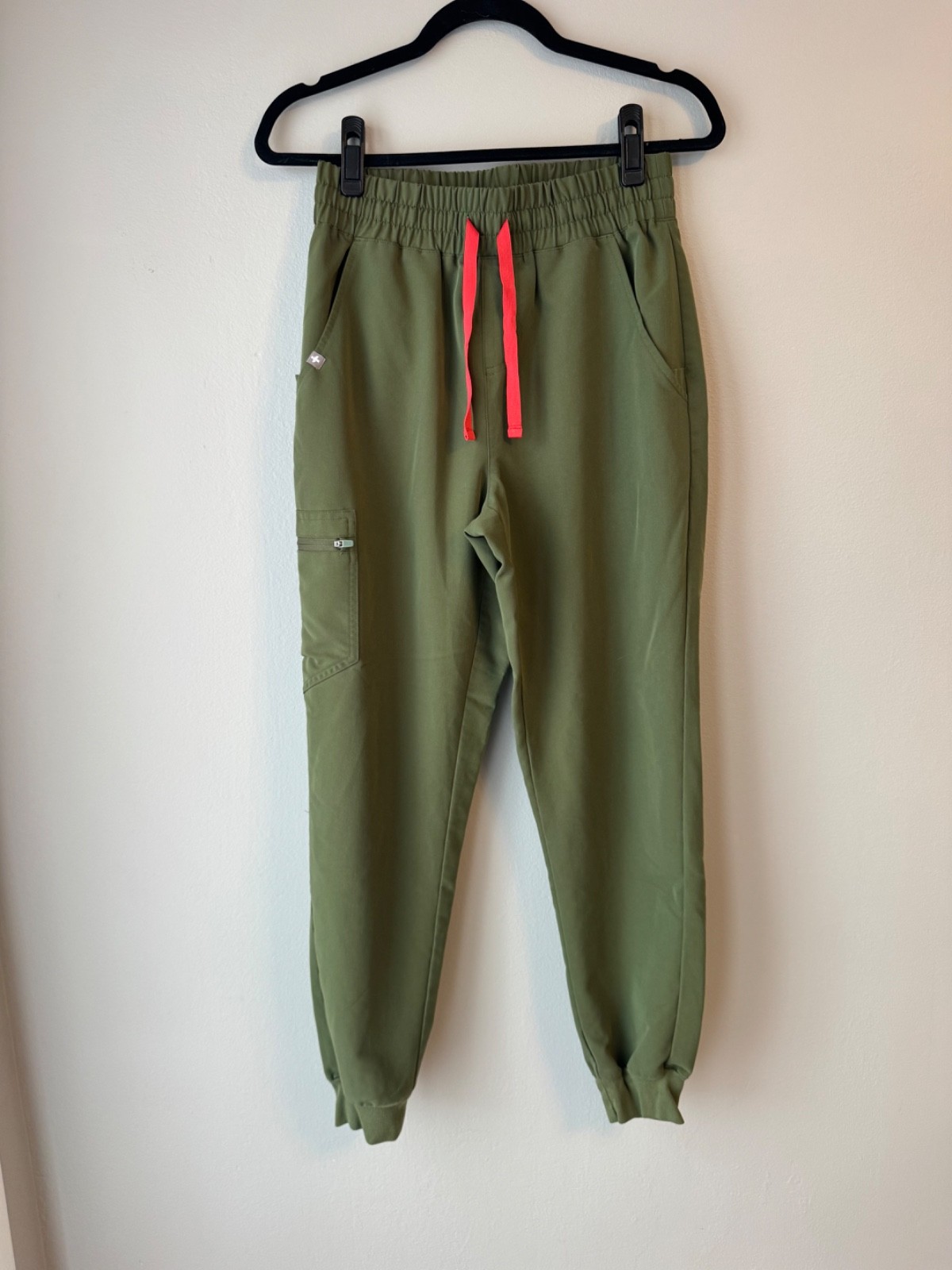 EUC Figs Women’s Olive Green Zamora High Waisted Jogger Scrub Pants size S