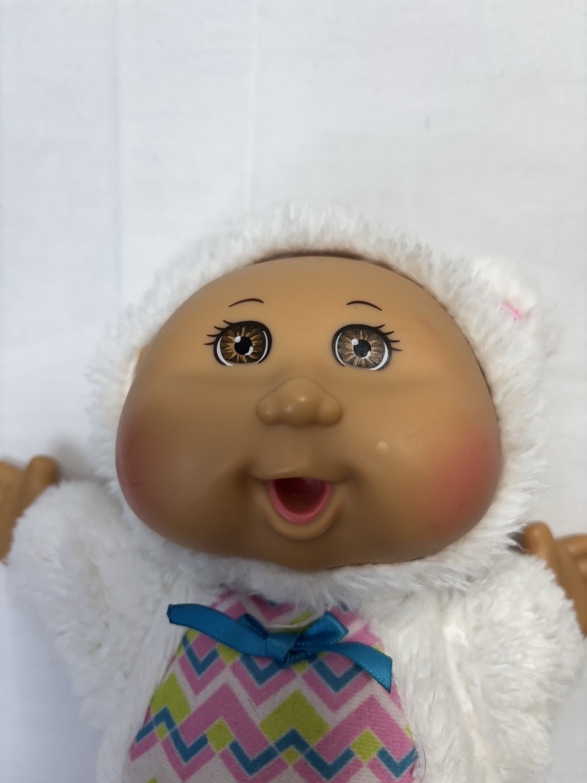 Cabbage Patch Kids Cuties White Antarctic Polar Bear Chevron 2014 10” EUC EASTER