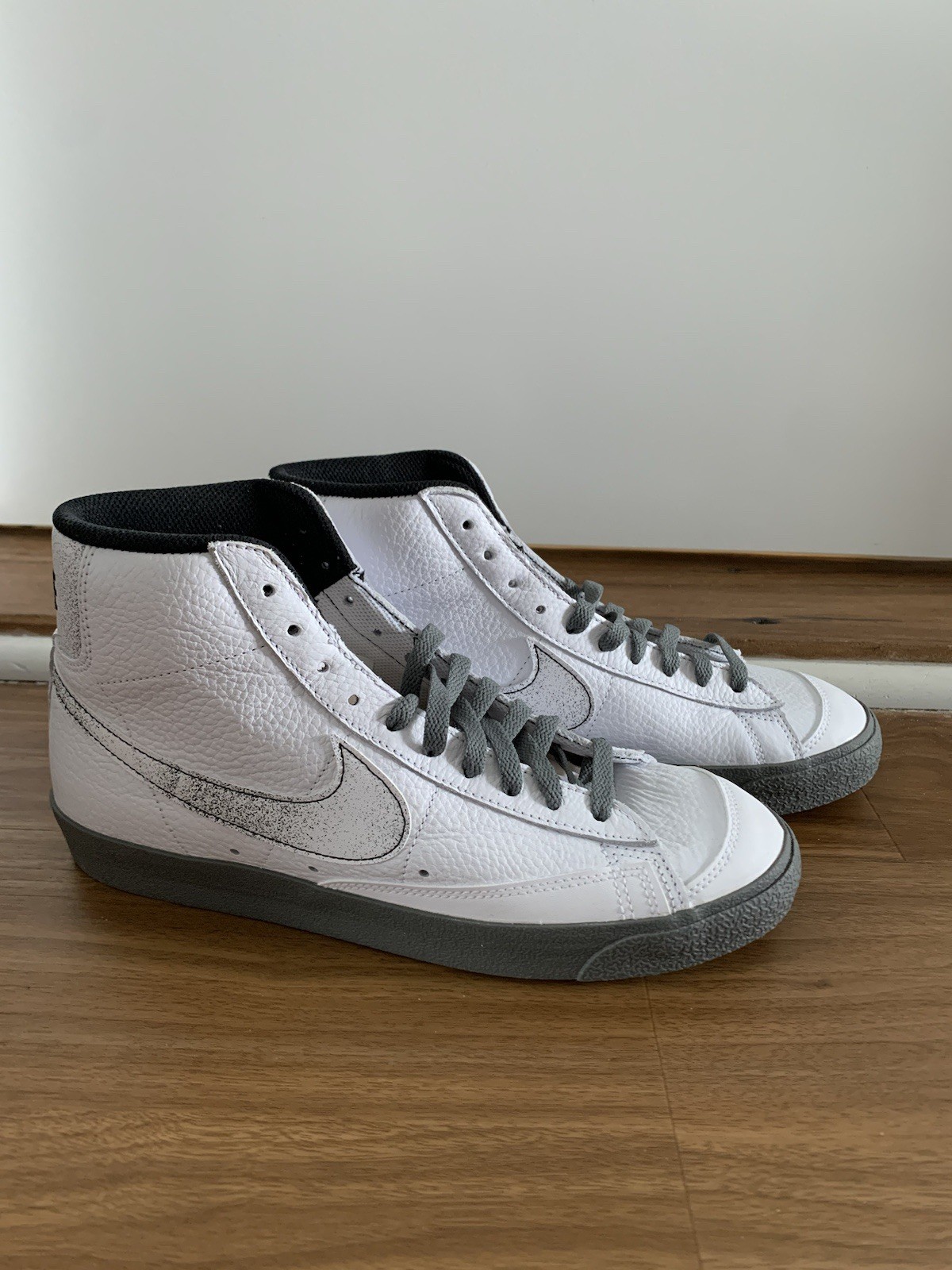 Nike Blazer '77 Mid 50 Years of Hip-Hop Shoes Mens 9.5 White High Top Sneakers