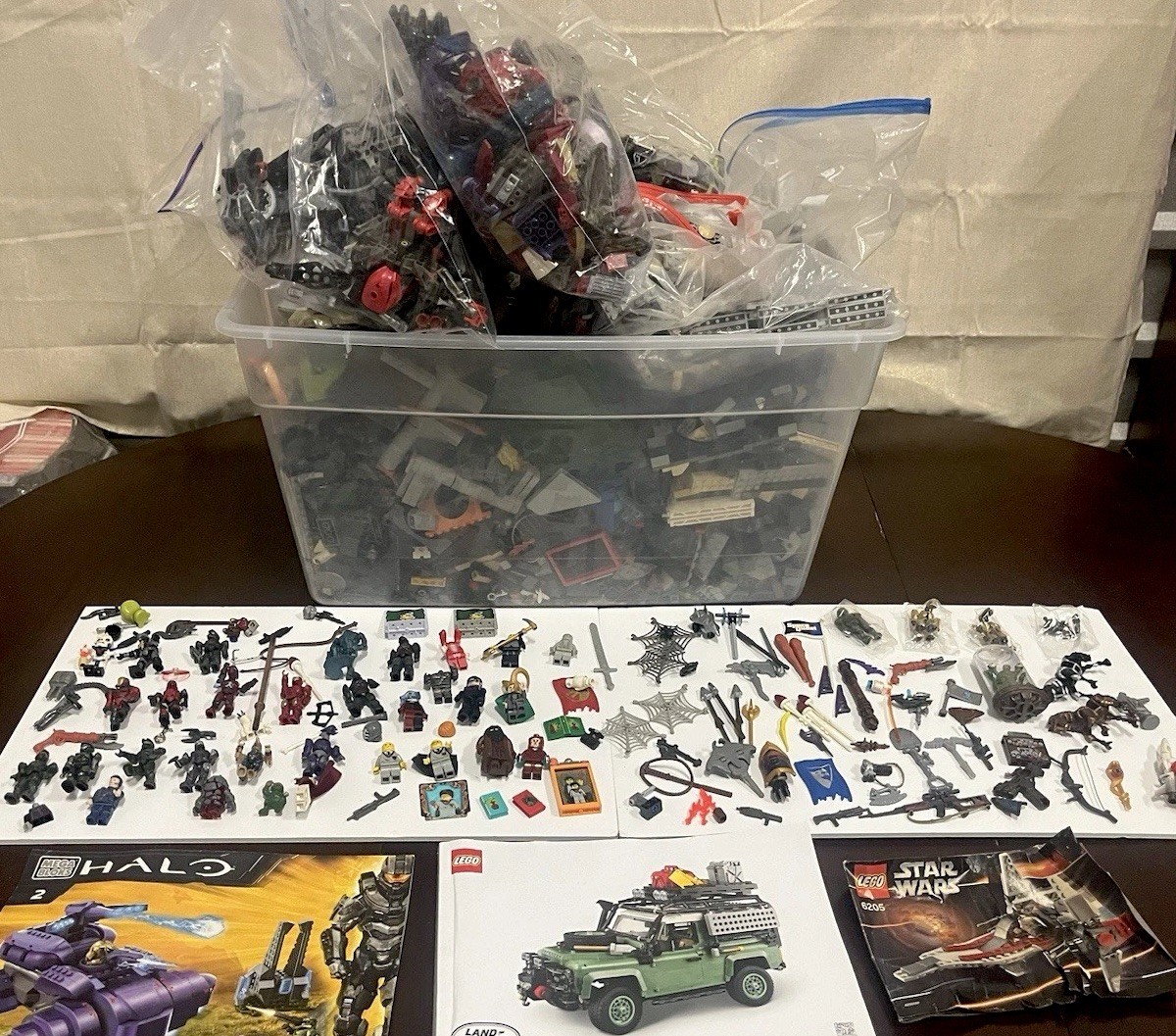 LEGO Minifigure Huge Lot 1000+++ Star Wars, Halo, Harry Potter Monsters + more!!