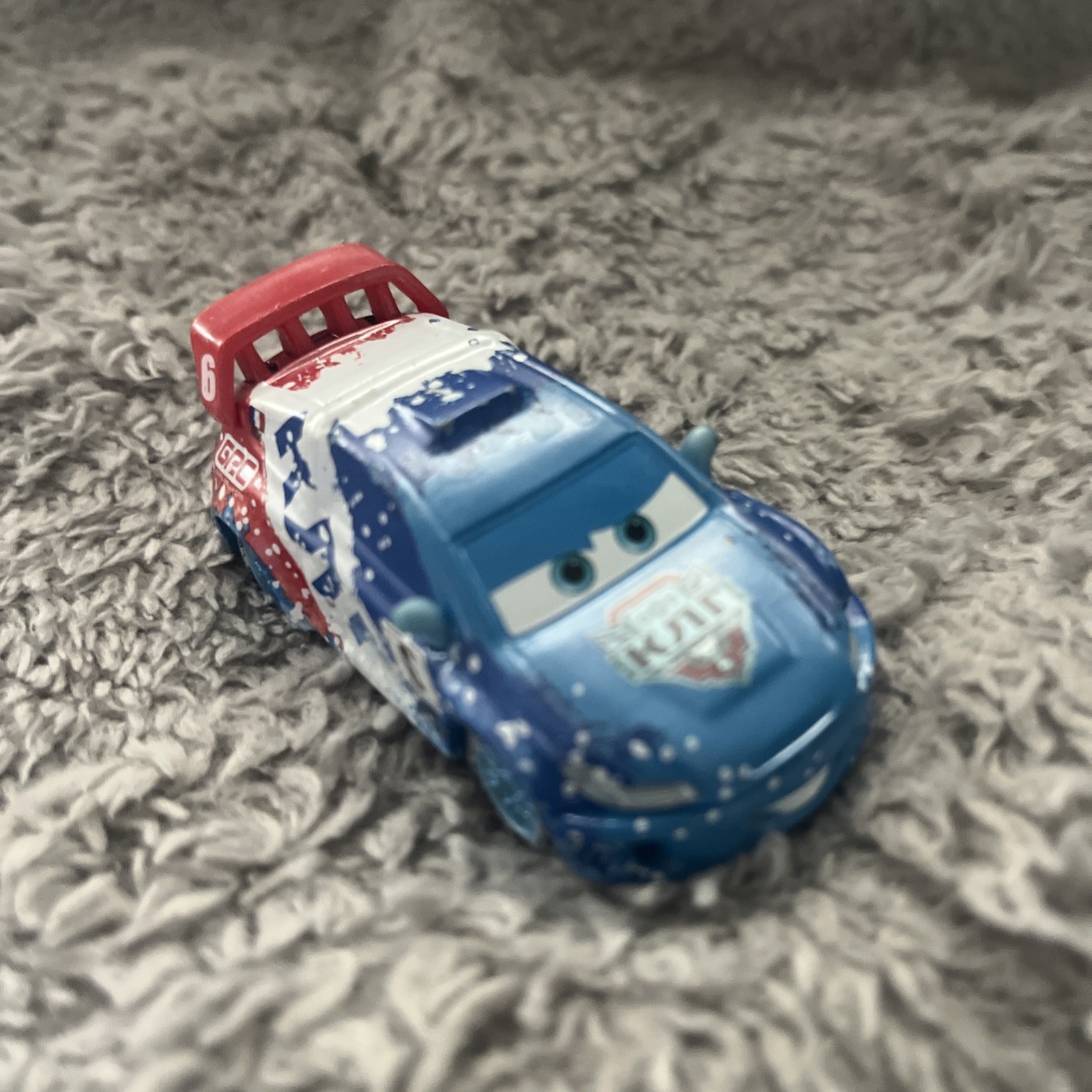 Disney Pixar Cars 2 Raoul CaRoule Ice Racers Mattel