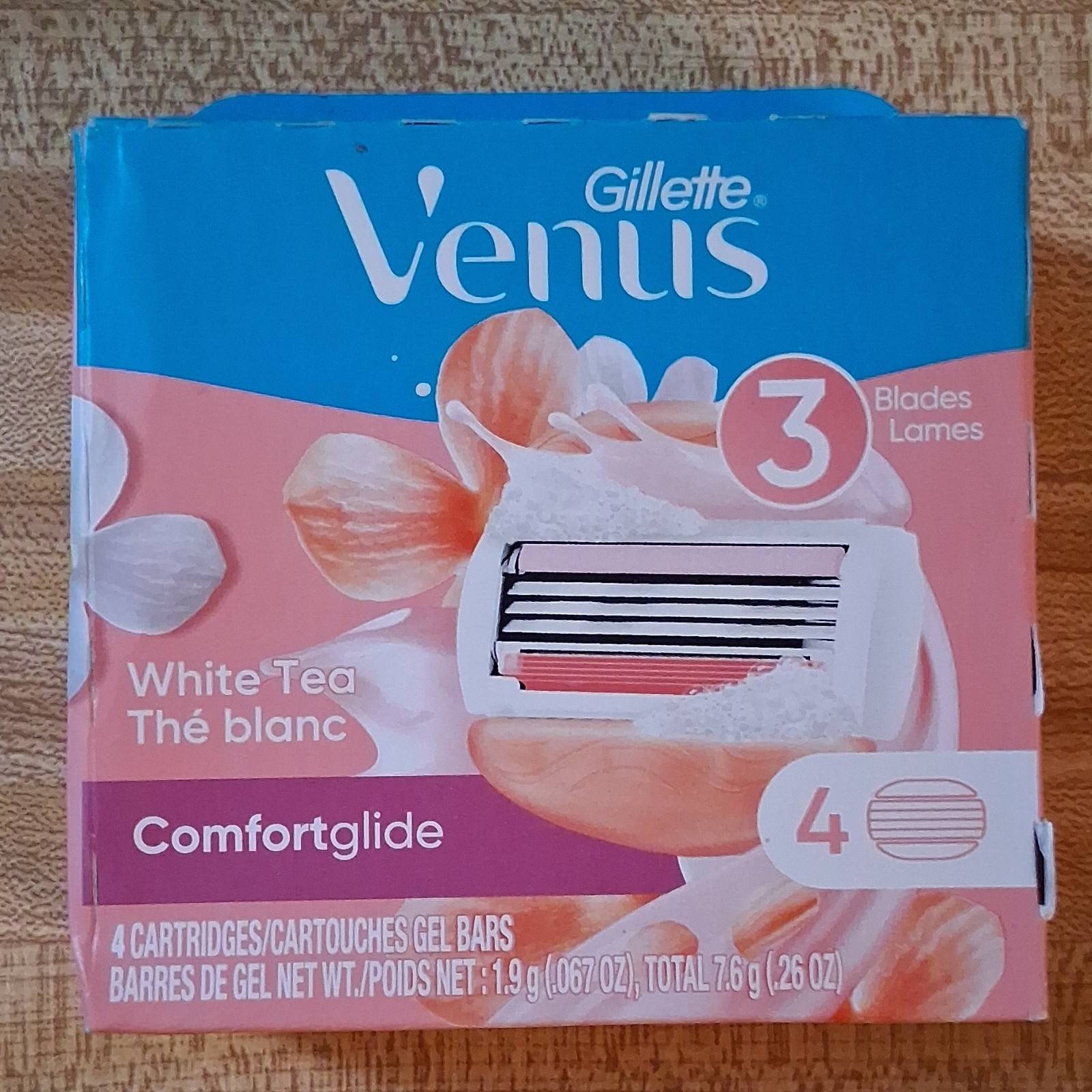 Gillette Venus ComfortGlide White Tea Scented Razor Refills 3-Blade 4 Cartridges
