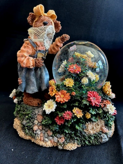 Boyds Bear Adrienne Monarch Winged Beauty Water Globe Musical Figurine 1E/704