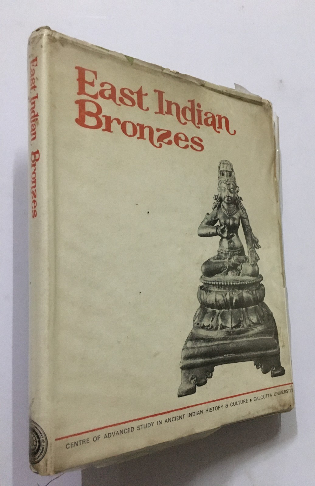 Mitra, Sisir Kumar (Ed): East Indian Bronzes. 1979. Calcutta. 167p. hb