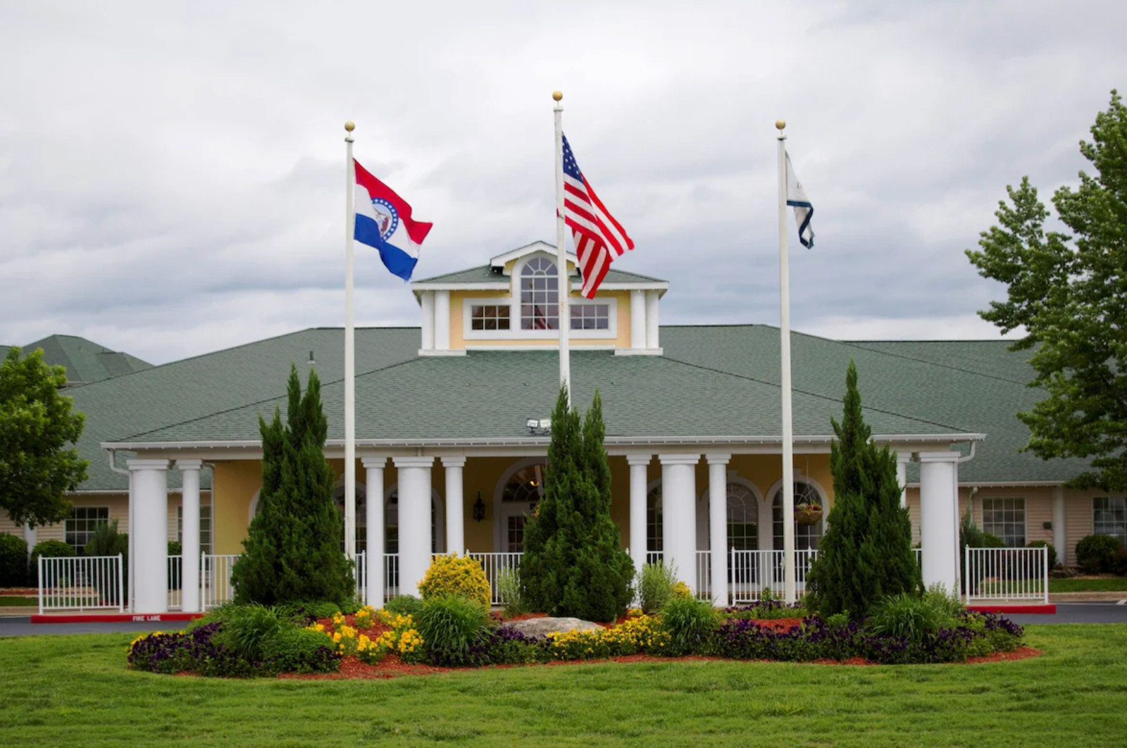 The Suites at Fall Creek ~ MO ~1BR Sleeps 4~7Nts MAR/APR/MAY 2026