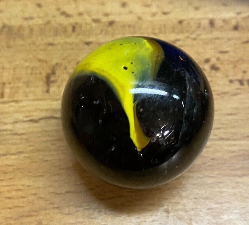 VTG Black Yellow Swirl Slag Art Glass Marble Shooter 2” Machine Made? Clean NOS