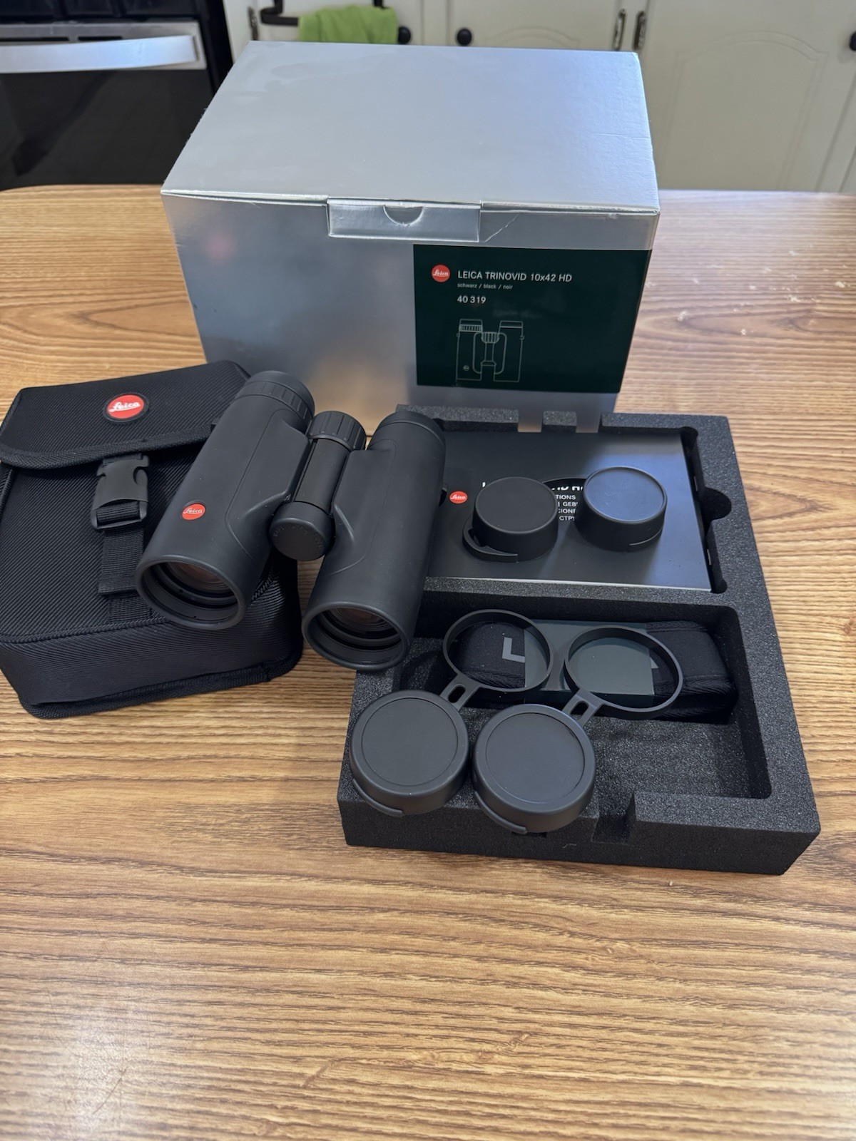 Leica Binoculars Trinovid 10x42 Black 40319 New In Box