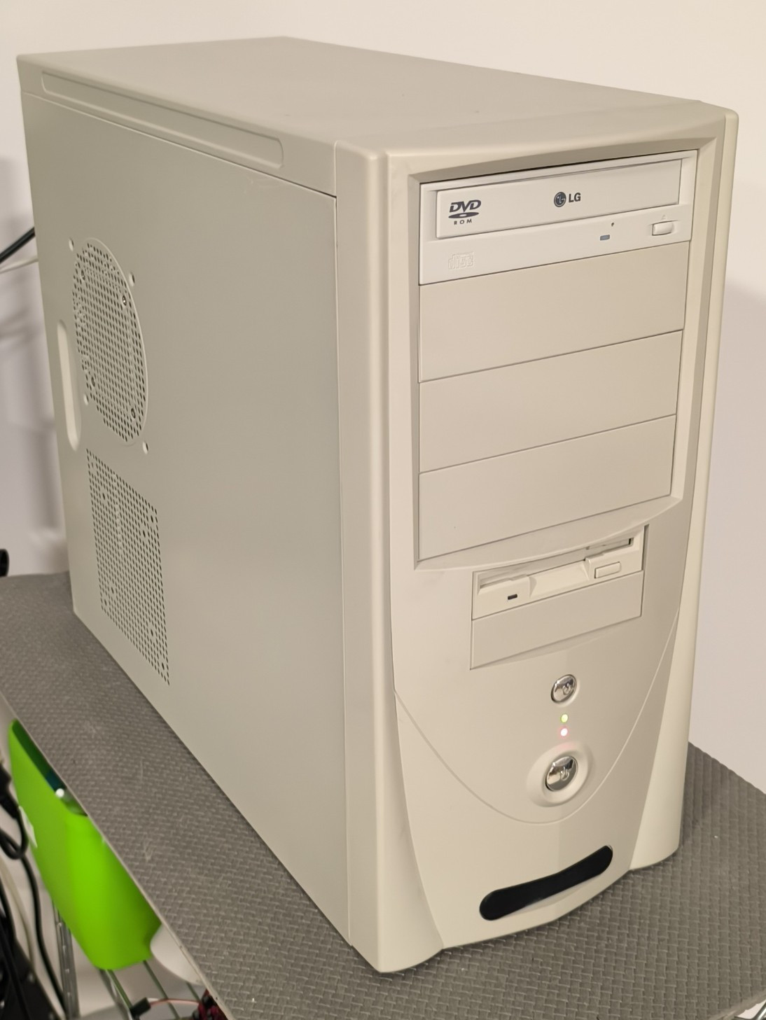 ✅Vintage PC Desktop (PIII - 3Dfx Voodoo 2 - SBLive!)