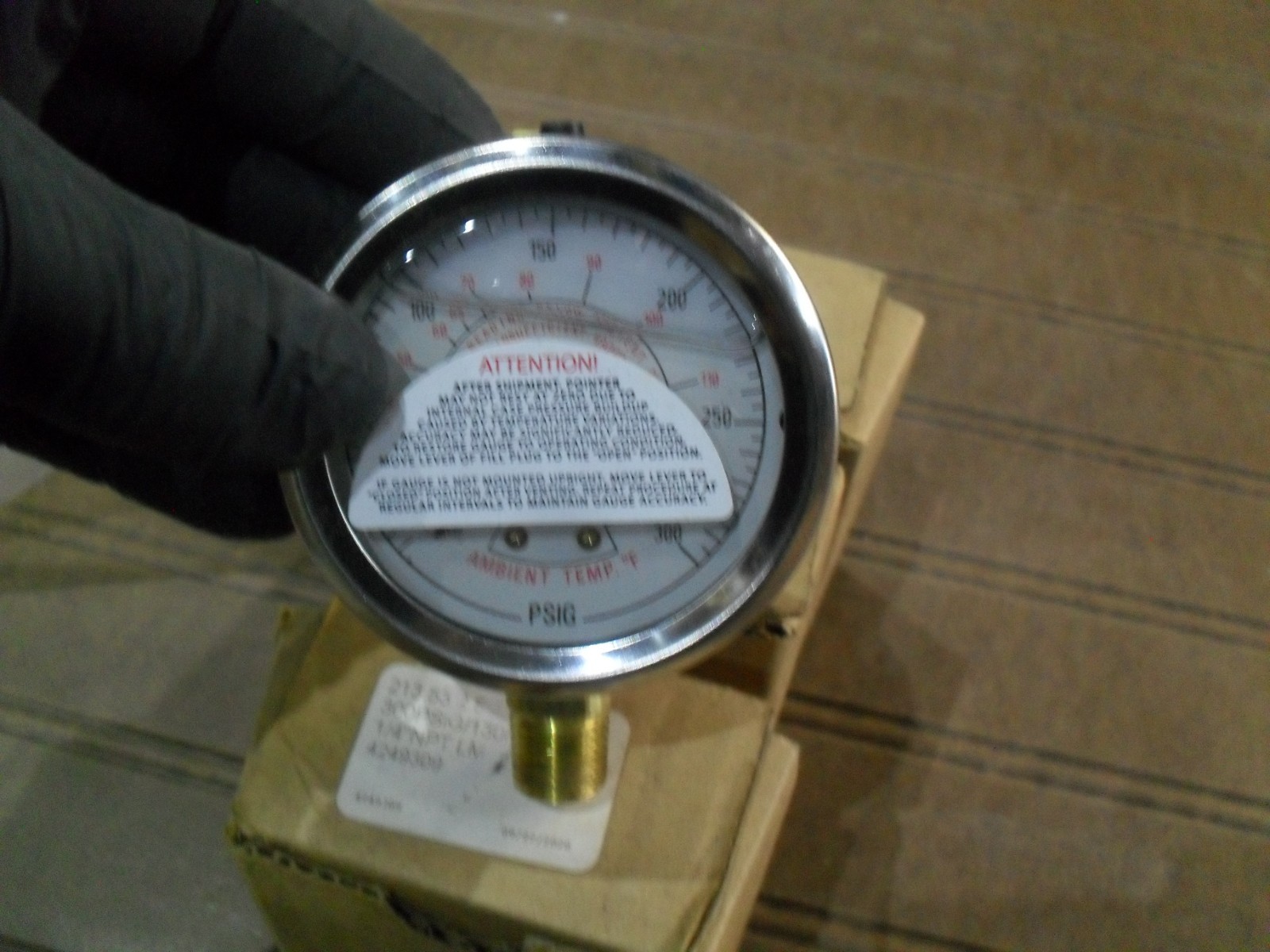 Wika Instruments 4249309 213.53 Liquid Filled Pressure Gauge  2.5" Dial