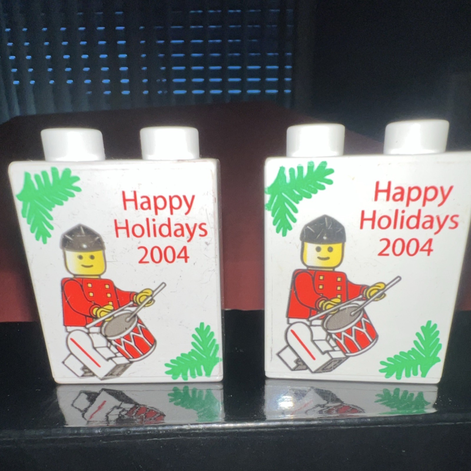 1 VINTAGE COLLECTABLE LEGO LEGOLAND California Happy Holidays 2004 