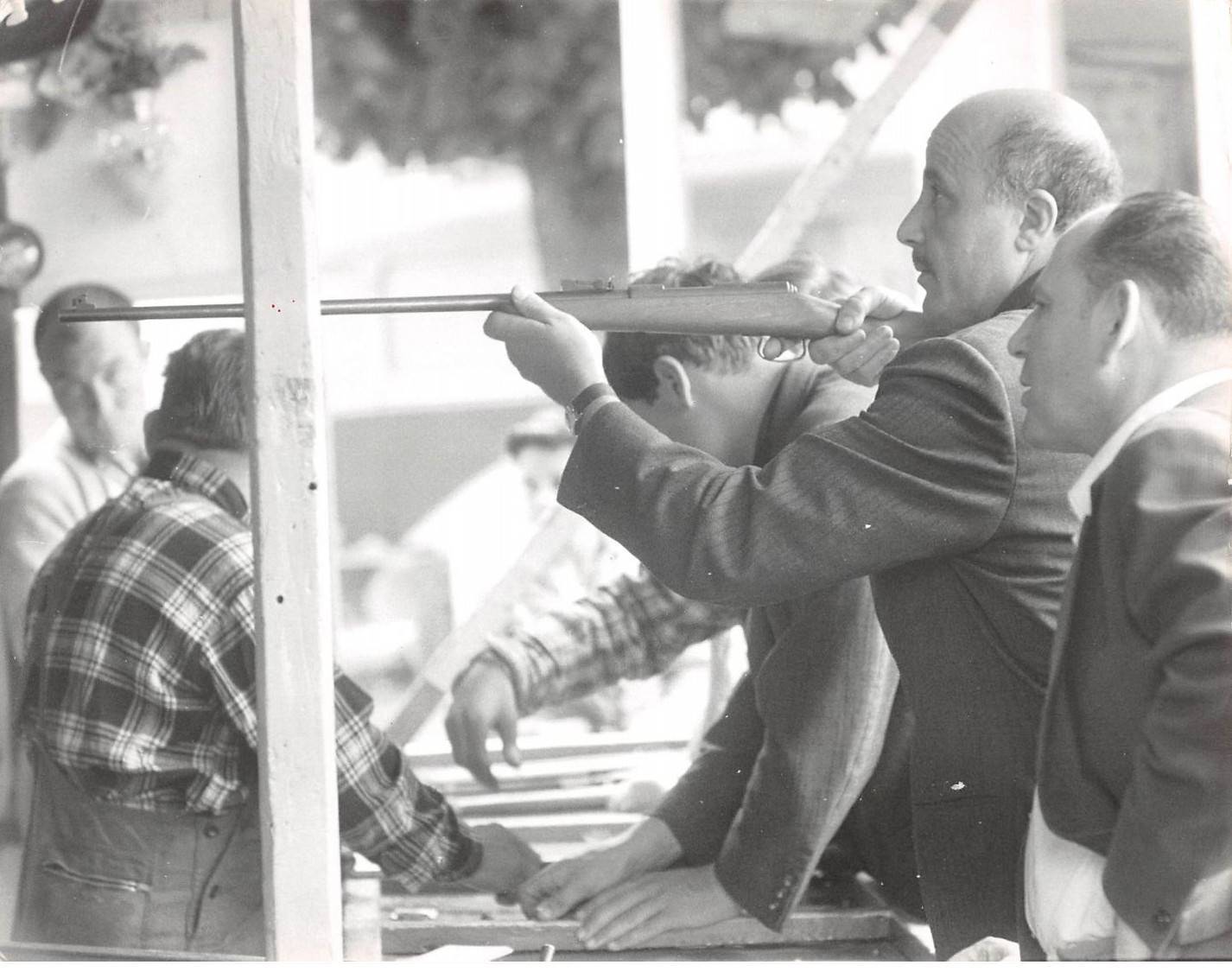 Press Photo. AM21345. Approximately 24X18 Cm. De Gaulle Family