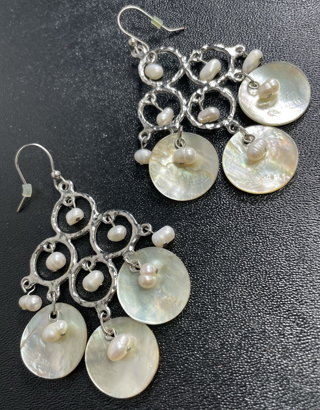 Vintage 3” Cultured Pearl Mother Of Pearl Silver Tone Dangle Earrings