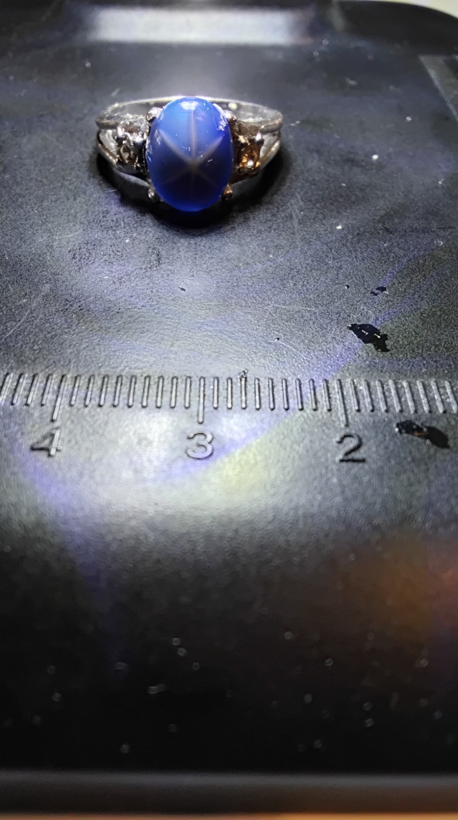 Vintage Blue Star White Gold 18 K HGE Size 6