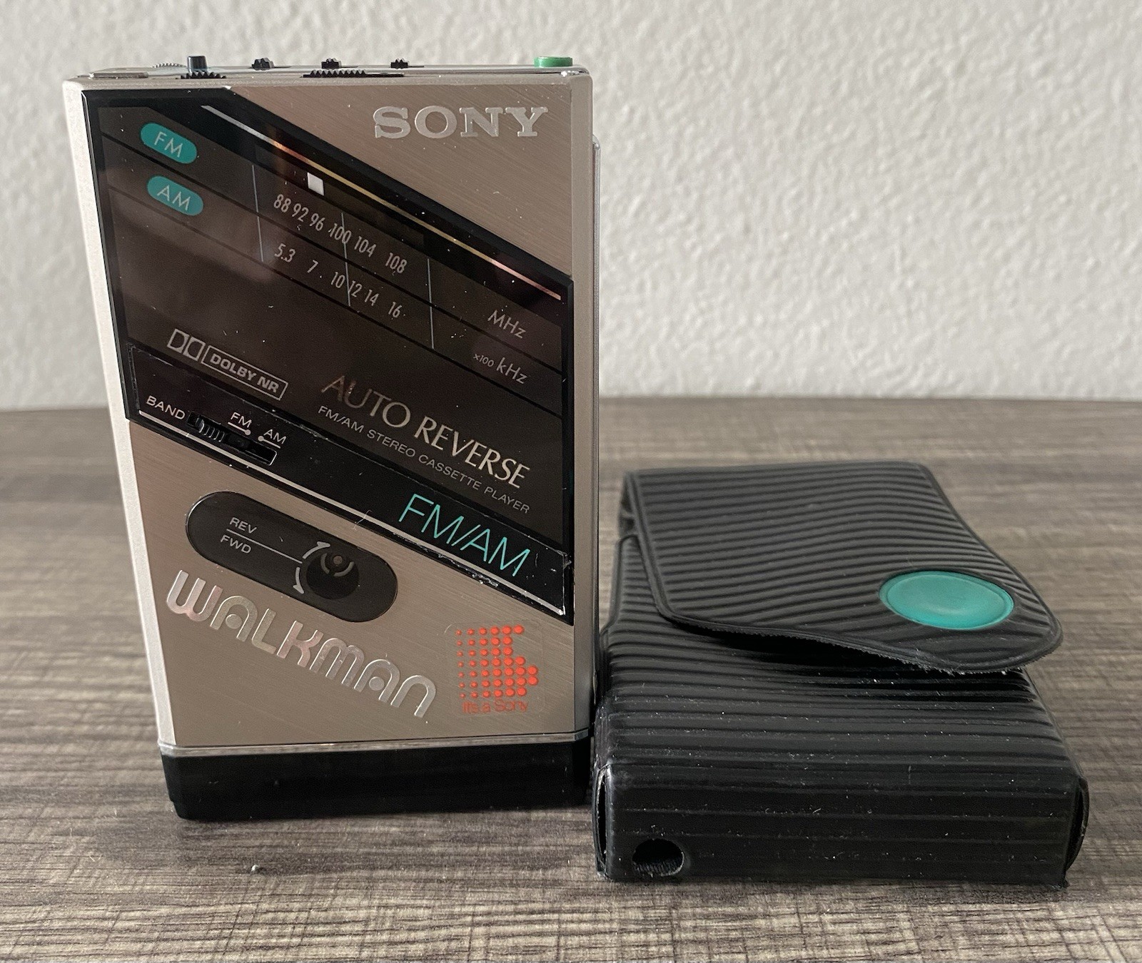 Sony Walkman AM/FM Radio Cassette Tape Player WM-F100II Tested Working + Case