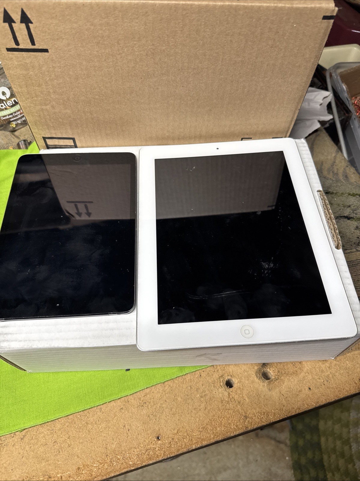 Lot of Four iPads for Parts NO CHARGERS Please READ