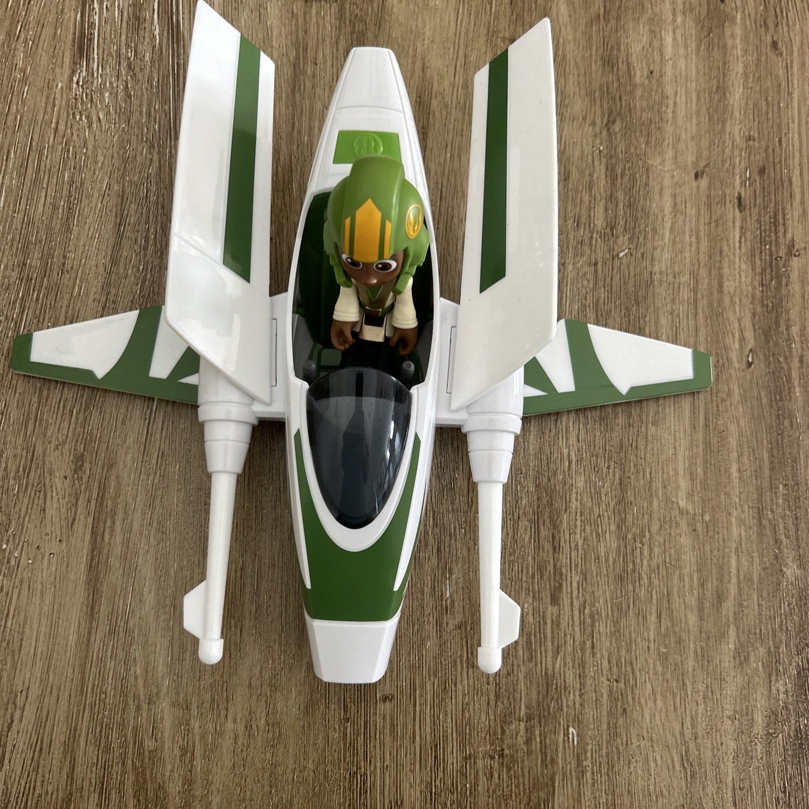 Disney Star Wars Young Jedi Adventure Jedi Pilot Kai Bright Star Vehicle 