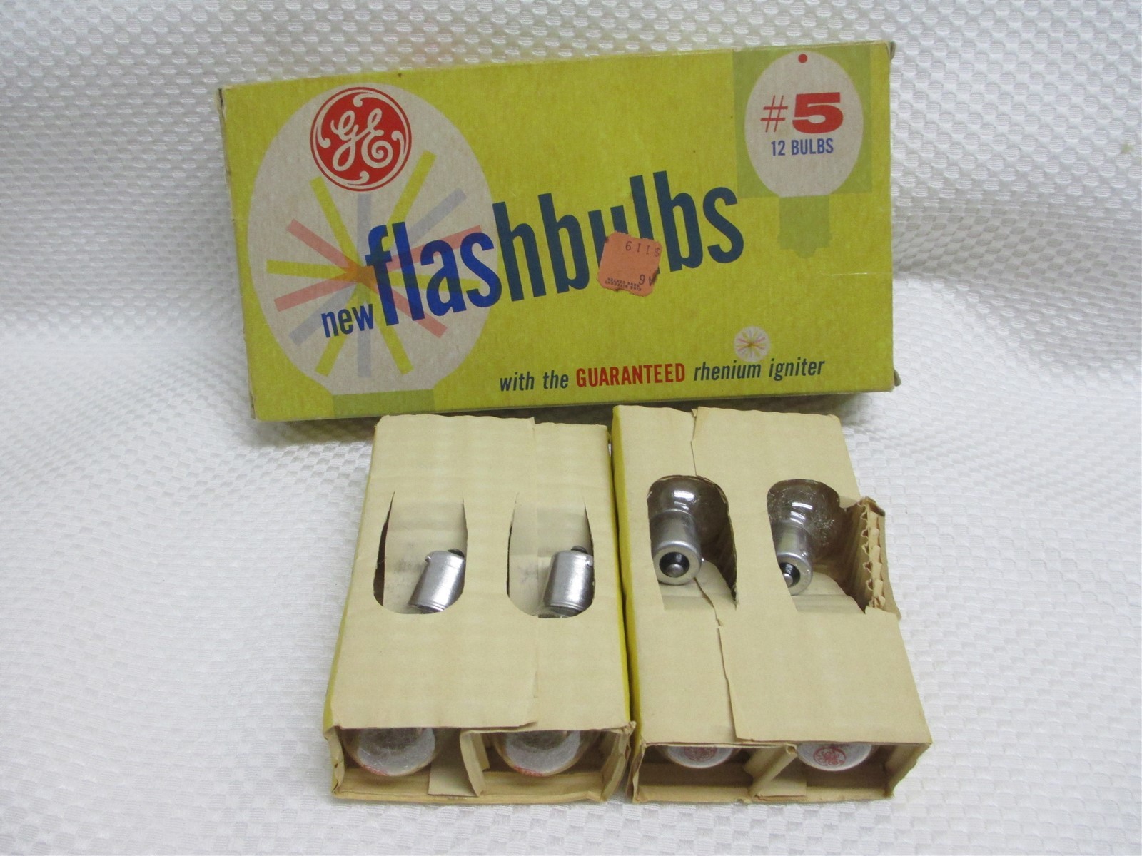 VINTAGE FLASHBULBS GE BULBS GENERAL ELECTRIC CAMERA 8 BULBS PARTIAL BOX 
