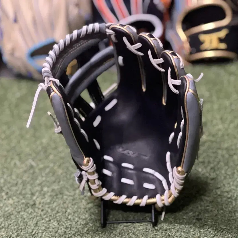 Gray & Black 12-Inch Gokubo Baseball Glove Infield & Outfield