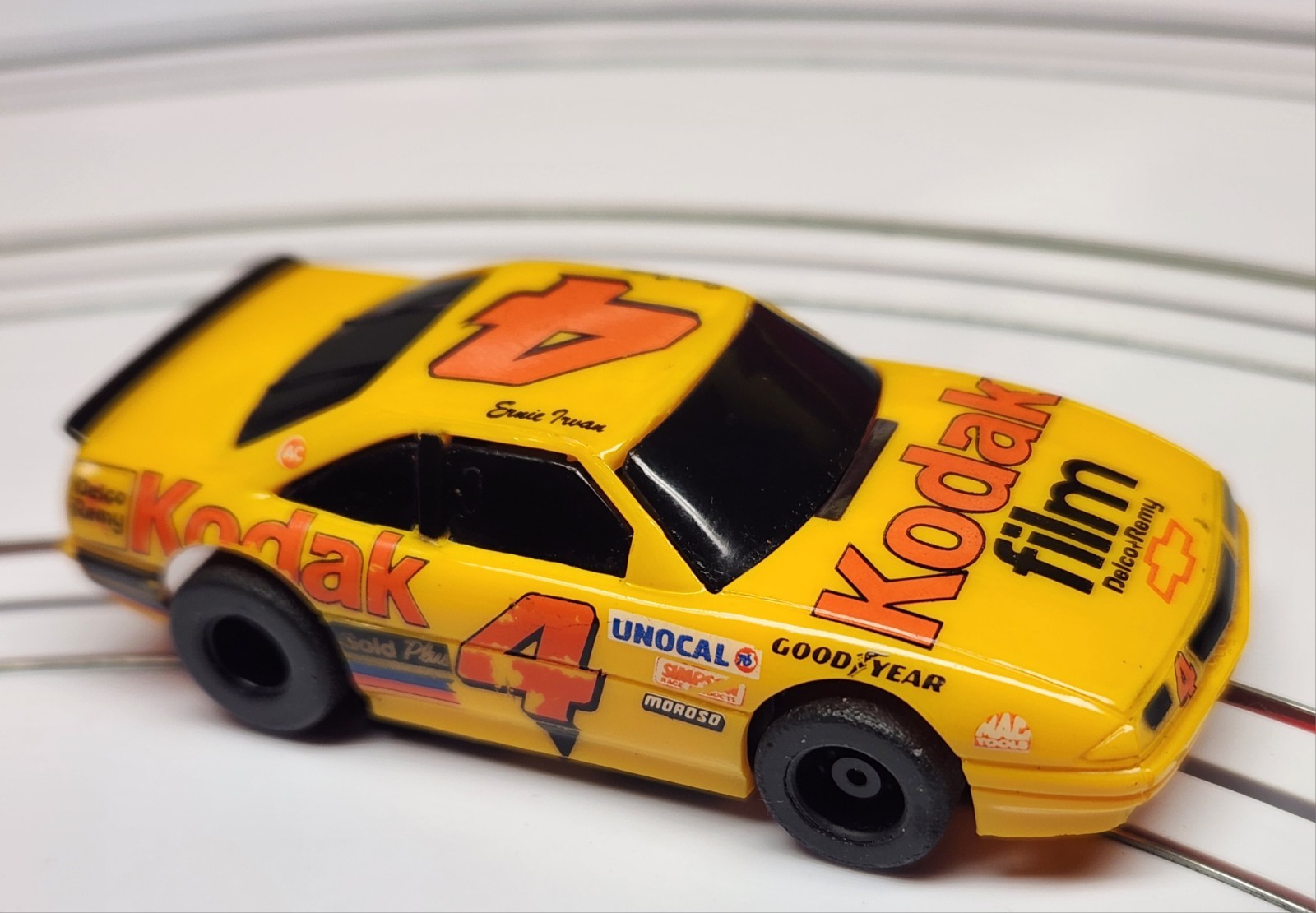 Kodak Film Ernie Irvan #4 TYCO Magnum 440x2 Wide chassis Slot Car , Runs 