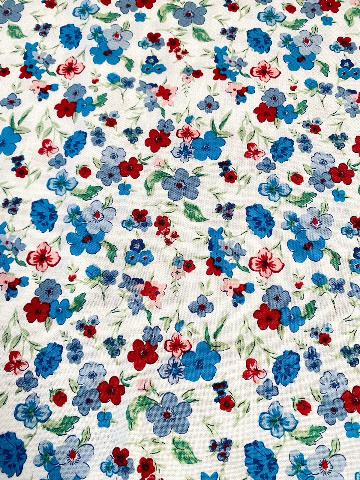 Blue Flowers Floral Cotton Quilting Fabric Remnant David Textiles 45x22