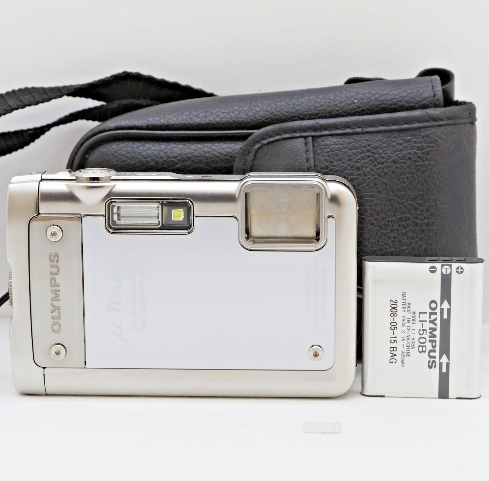 Olympus Stylus Tough 8010 14MP Compact Digital Camera Waterproof Tested Full Kit