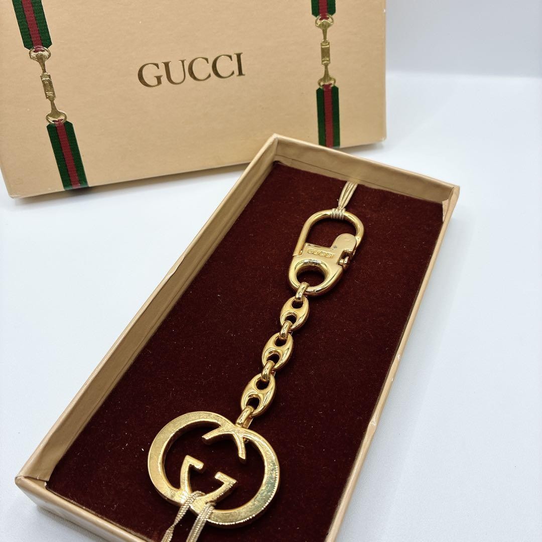 Gucci Vintage GG Logo Keychain Gold Metal with Box Unisex Used From Japan
