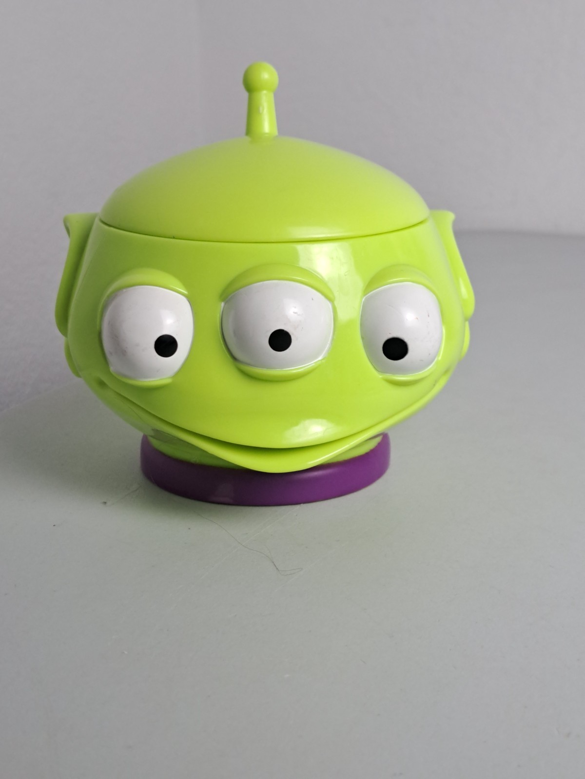 Disney On Ice Toy Story ALIEN Plastic Pop-Up Lid Dessert Mug Cup
