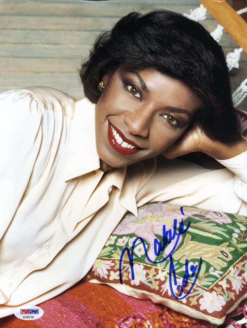 Natalie Cole Psa Dna Coa Signed 8x11 Photo Autograph