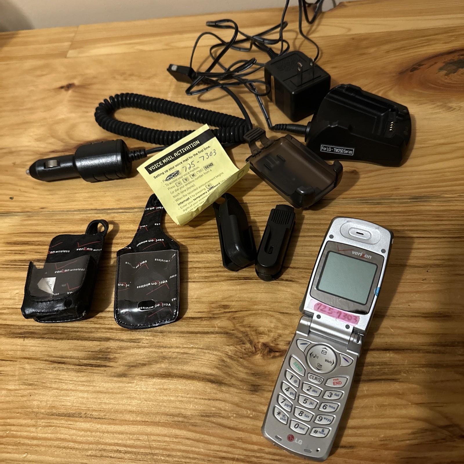 LG flip phone, VX3100.Vintage. Blue. With Accessories,Charger, Car Charger.PARTS