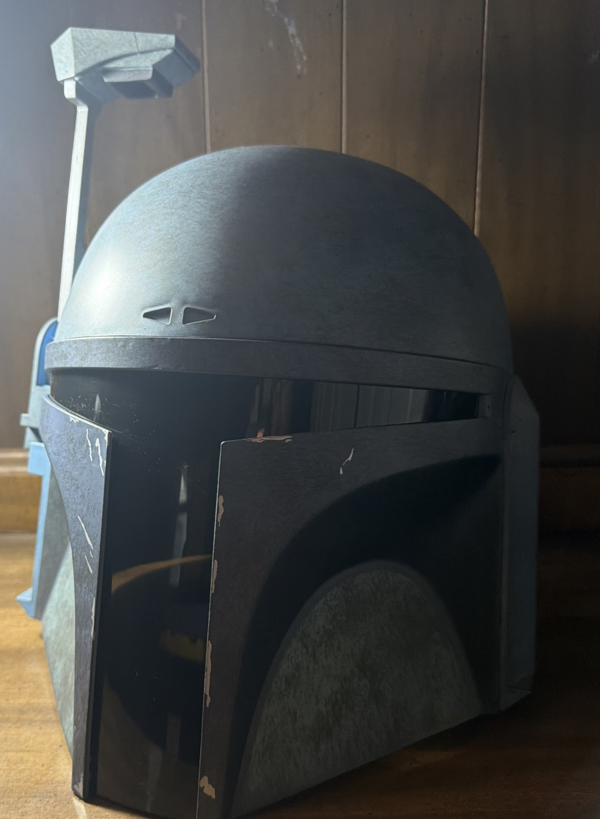 STAR WARS: THE MANDALORIAN™ Bo-Katan Kryze™ Helmet in Gray
