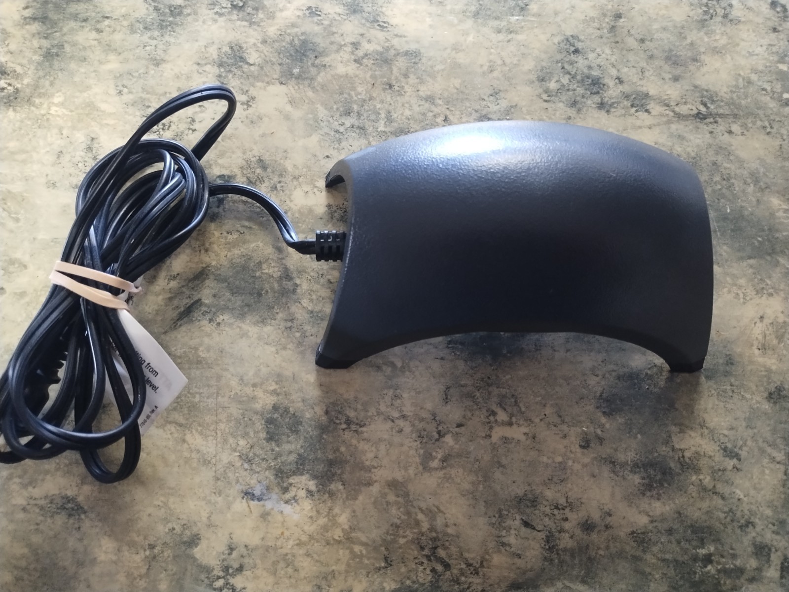 NEW Tetra Whisper 10-30 Air Pump for 10 - 30 Gallon Fish Tanks, Black Nice