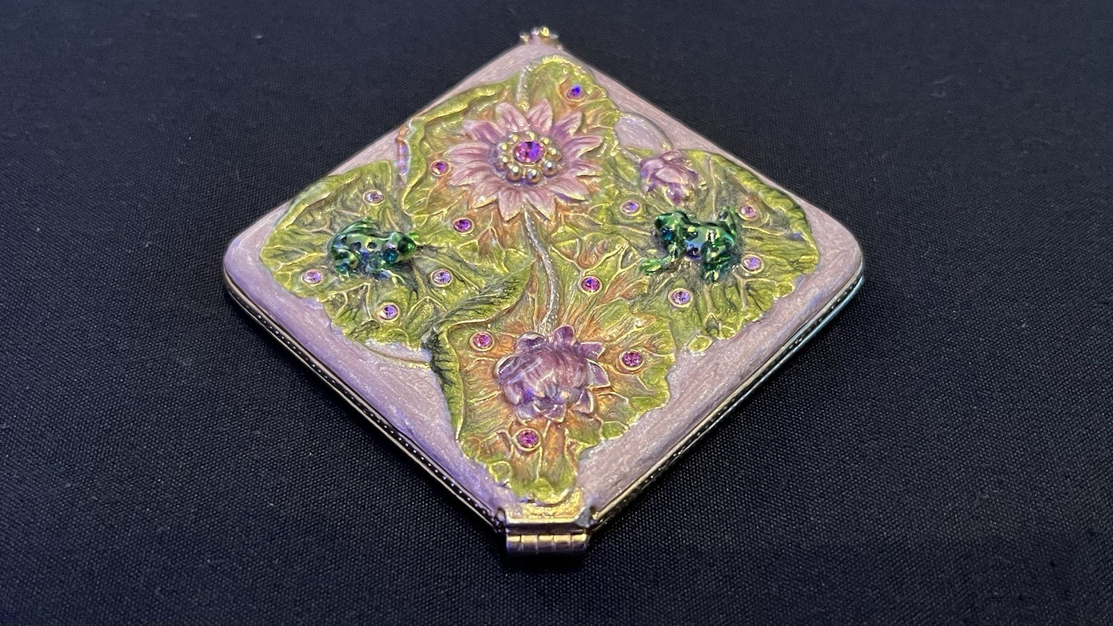 Jay Strongwater Enamel Compact Mirror Frogs on Lily Pad Swarovski Crystal Purple