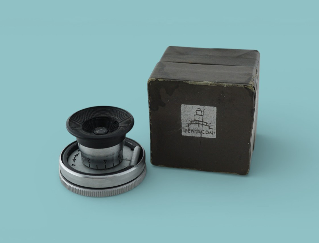 Vintage PENTACON SIX 2.7x MAGNIFYING viewfinder EYECUP diopter correction