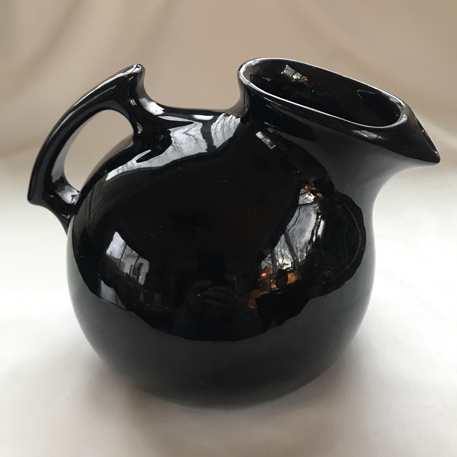 Gloss Black Glaze Rumrill Camark Red Wing(?) Tilt Ball Pitcher -vintage 1940s