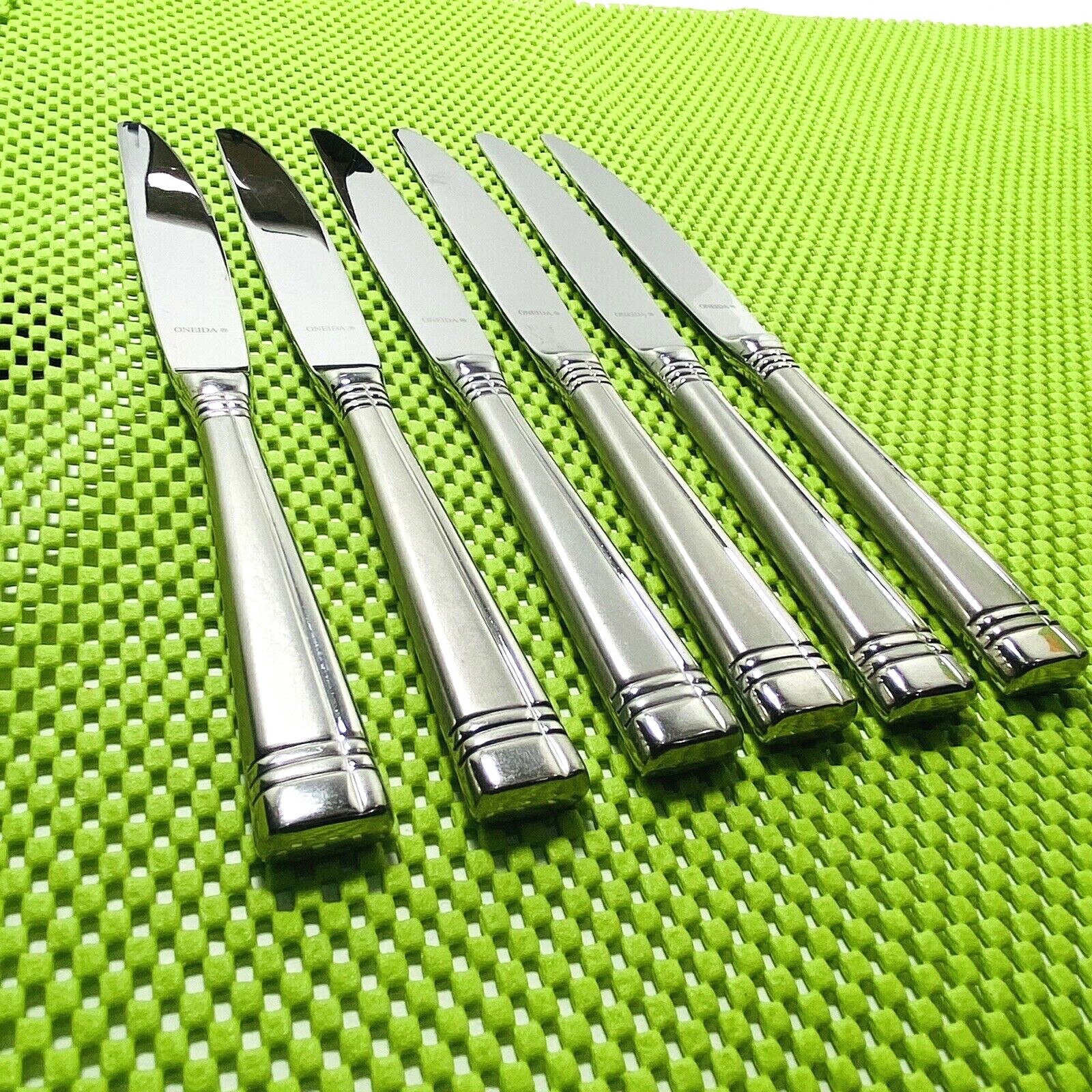 Oneida Amsterdam Stainless  6 Dinner Knives 9 3/8" Frosted Handle Glossy Bowl