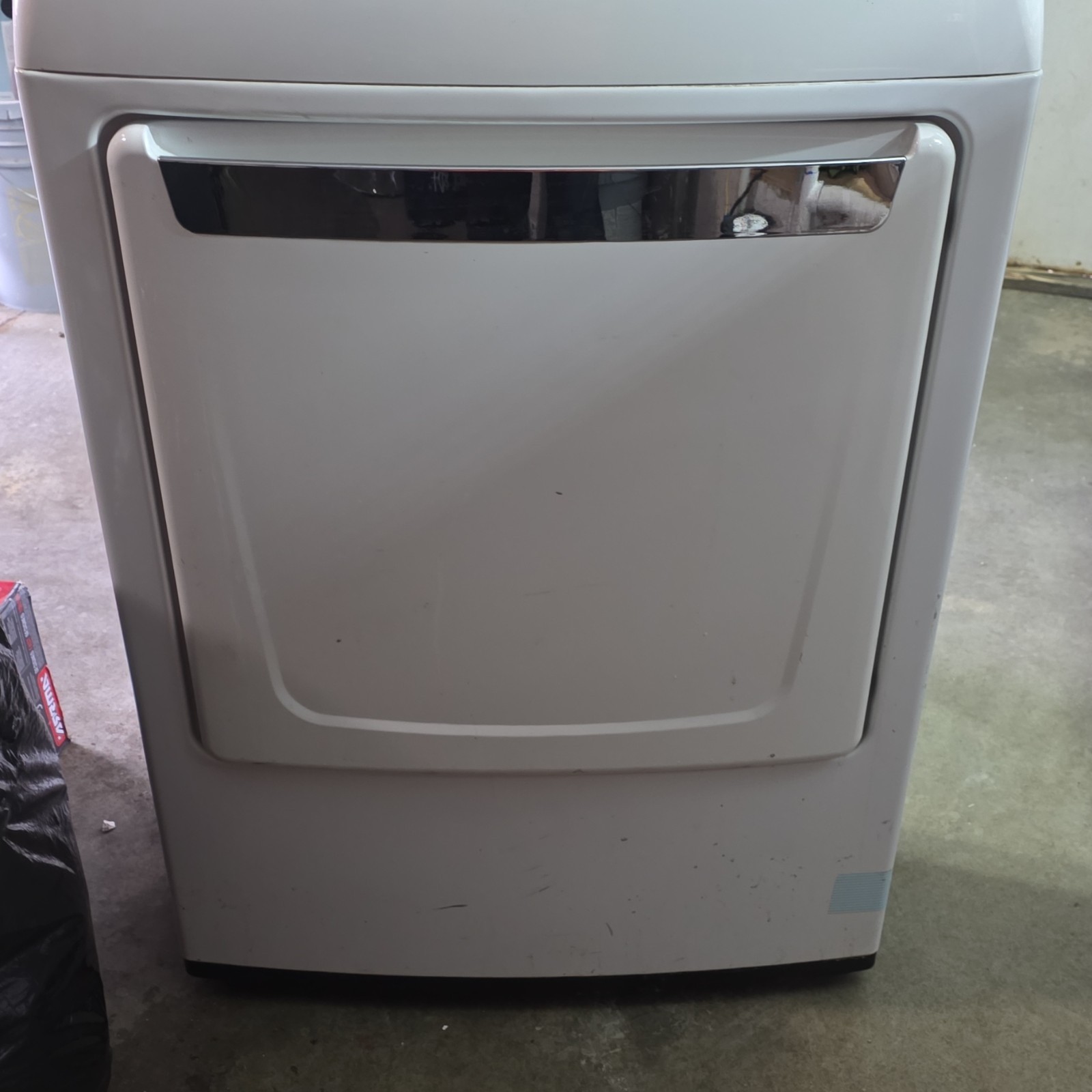 LG DLG1102W Natural Gas Front-Loading Vented Dryer 22.5lb White Flow Sensor