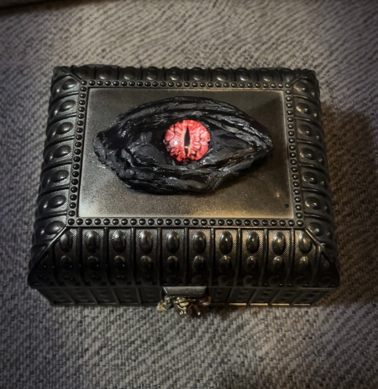 It Sees Everything Creepy Metal Trinket Box w/ eyeball and charm oddity curio