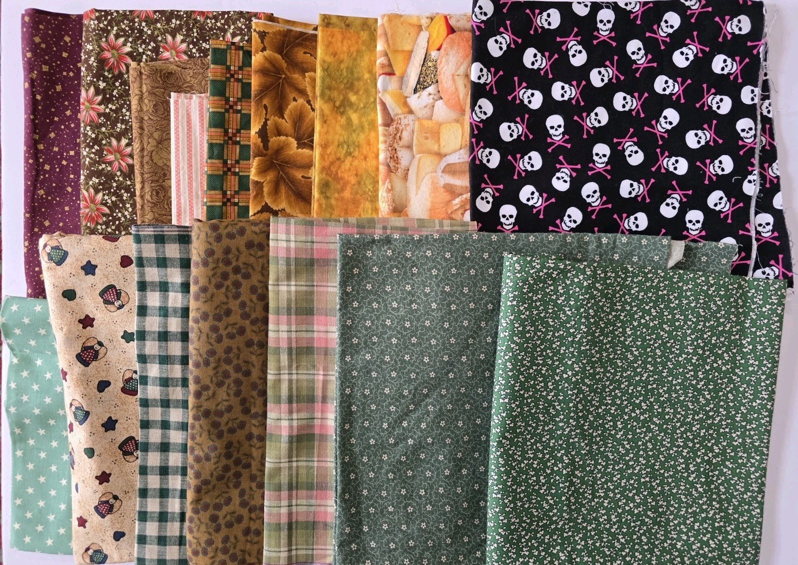 LOT Fabric FALL Foliage Quilting Cotton Quilt Novelty Plaids Brown Green 3.5 Lbs