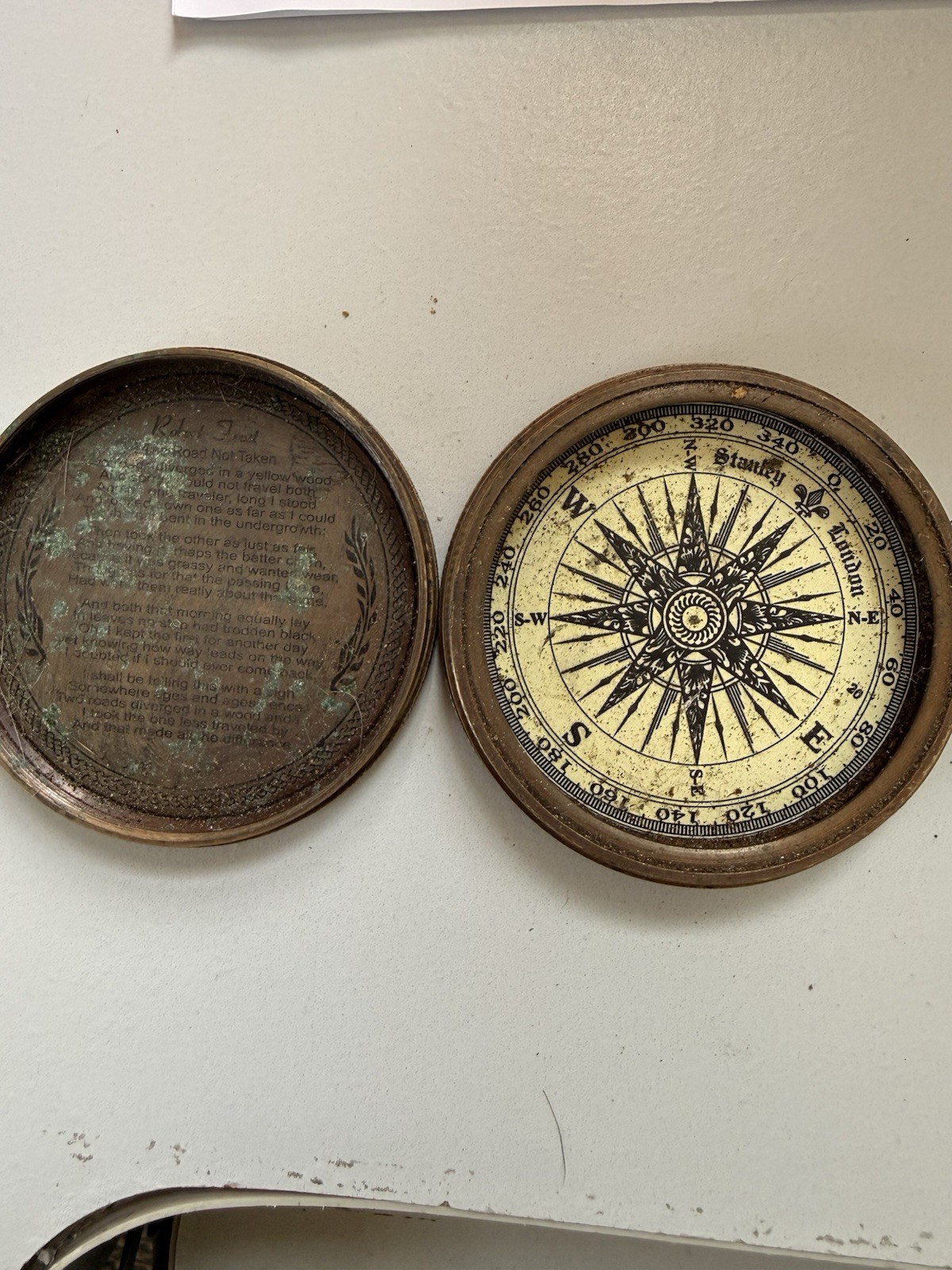 Robert Frost Poem Compass Box 1885 Not Working As-Is.