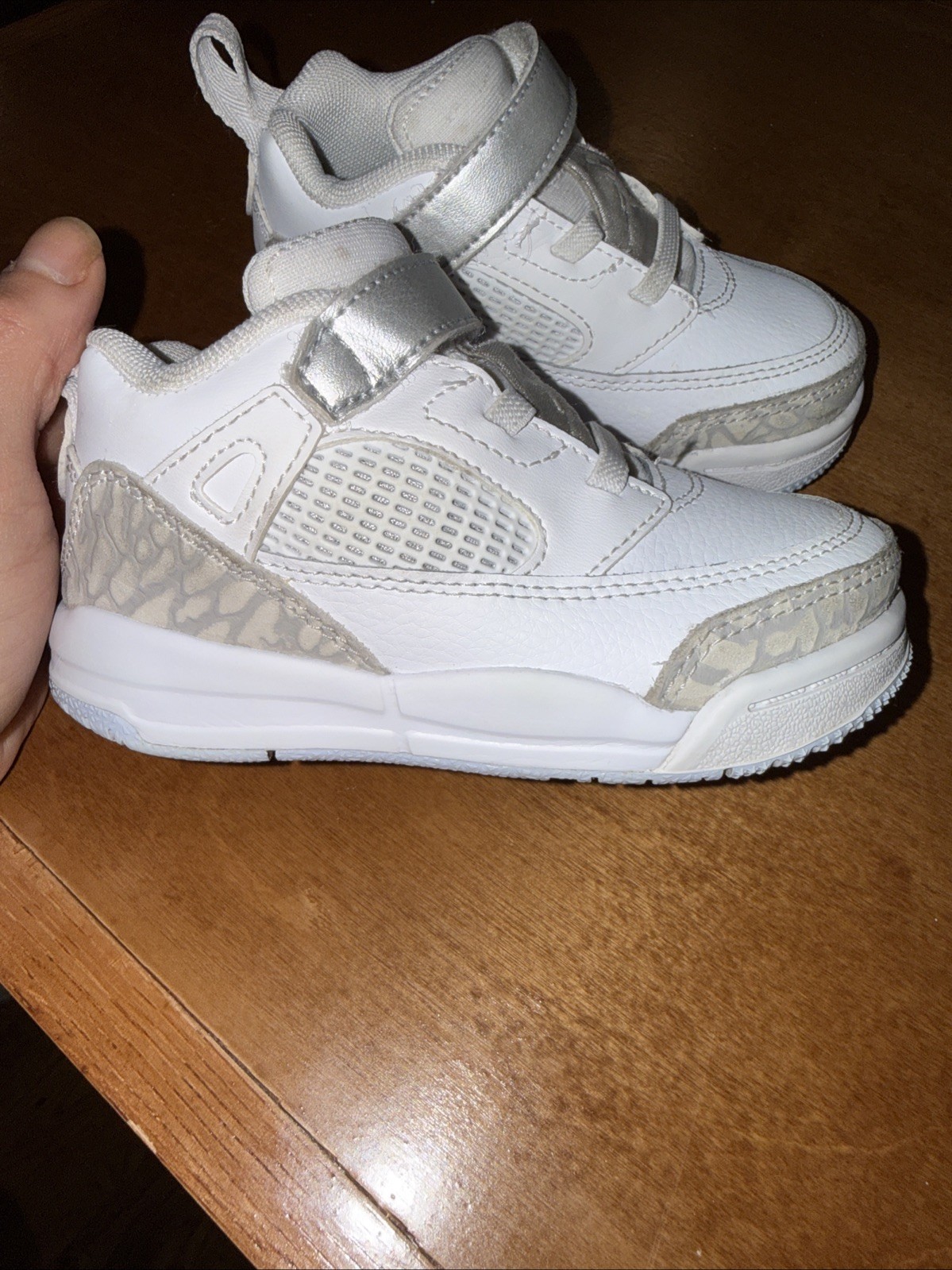 JORDAN SPIZIKE LOW SUMMIT TODDLER  SIZE 7C