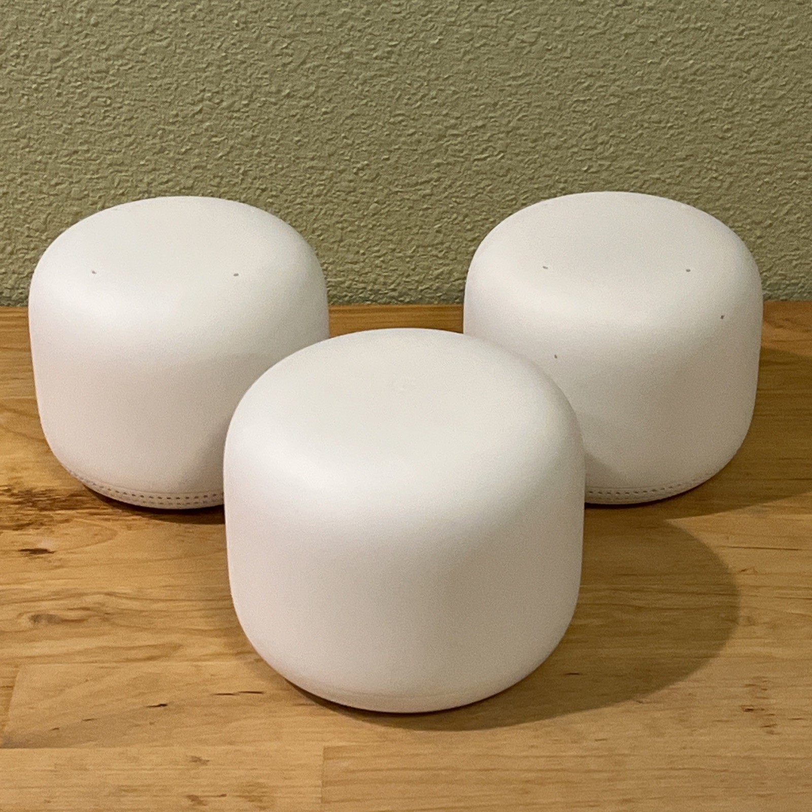 Google Nest Wifi H2D AC2200 Dual-Band Wi-Fi 5 Router - Snow + 2 H2E Satellites