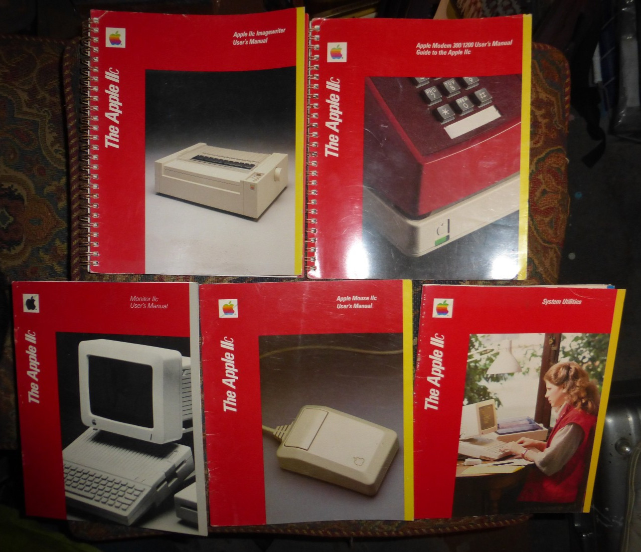 Vintage 1984 Apple LLC Original Paperwork & User Manuals VERY RARE 5 Manuals