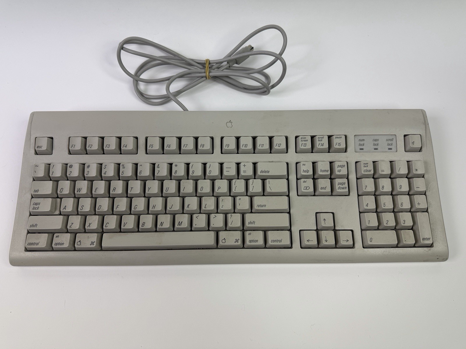 Vintage Apple Design M2980 Keyboard Mac Classic SE LC Vintage Beige 1990s