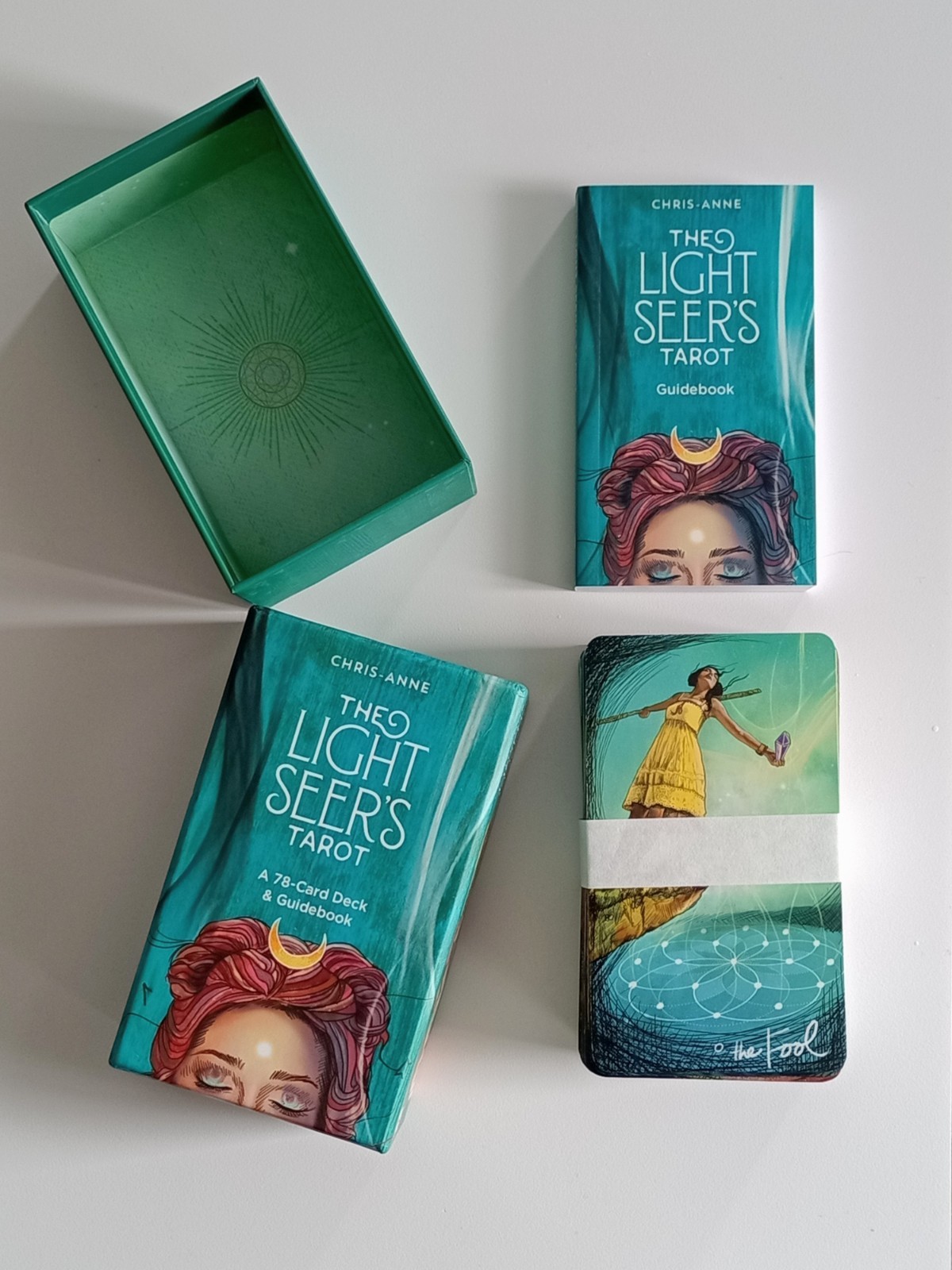 🔮 The Light Seer's Tarot deck 78-card Deck Guidebook Chris Anne ✨ New In Box